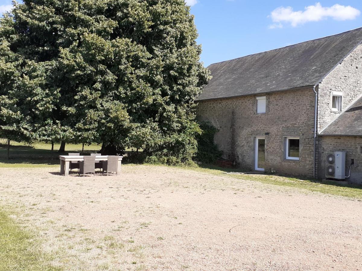 Gite Le Tilleul De La Fontaine Alluy Kültér fotó